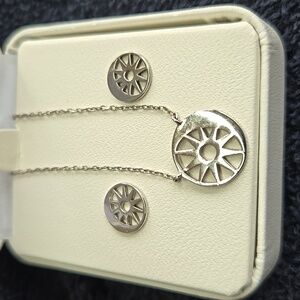 Set of S/S necklace and earrings!